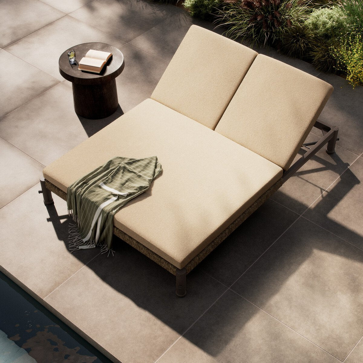 Finnegan Outdoor Double Chaise